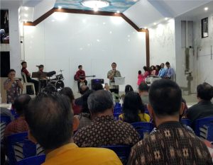 WABUP MINAHASA IVAN SARUNDAJANG HADIRI HUT 70 GPDI HOSANA TONSEA LAMA TONDANO